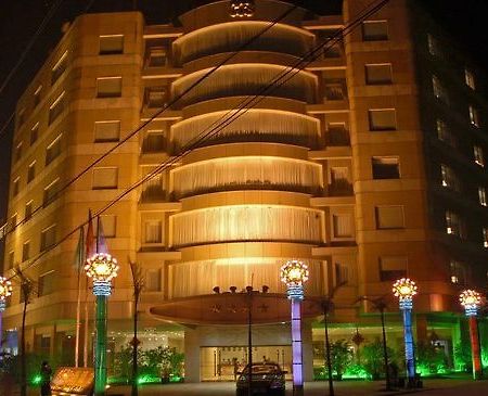 Huarong Hotel Yibin Esterno foto